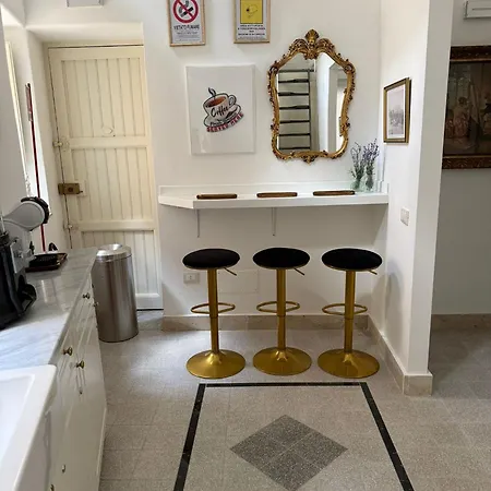 Maisonnouveau Palermo