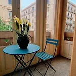 לינה וארוחת בוקר Maisonnouveau פלרמו